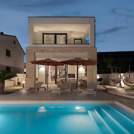 La Thea Lt Croatia Petrcane